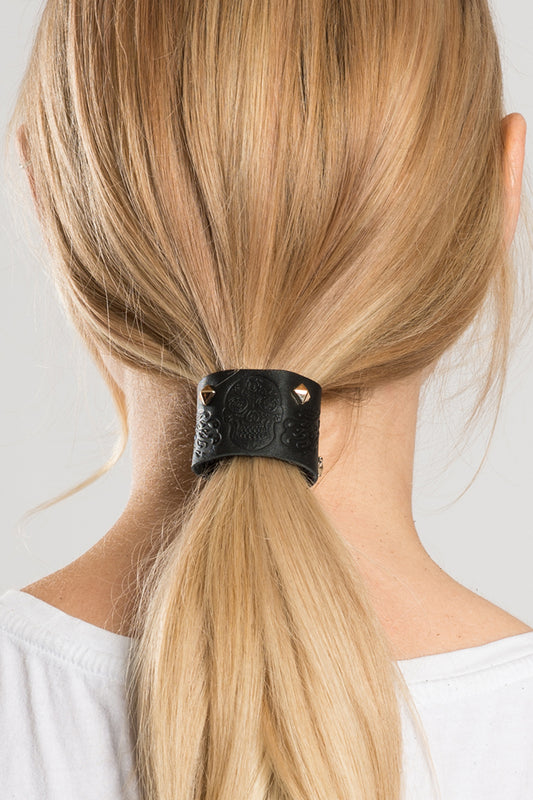 1.25" Set Debossed Skulls & Nailheads - Original Hair Glove®