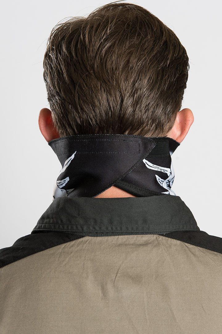 Skull & Bones Triangle Mask – Hair Glove