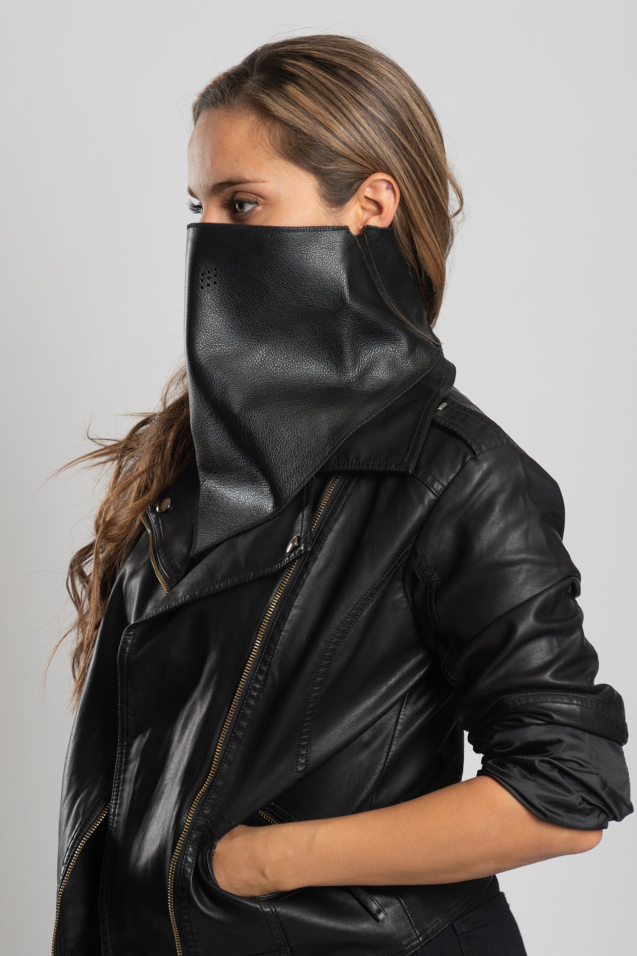 3-Piece Leather Triangle Mask Black – Hair Glove